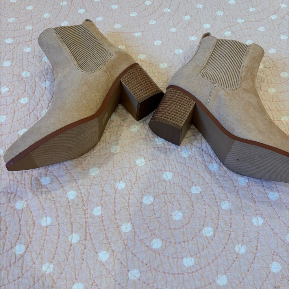 Dream Pairs Tan Heeled Boots - Picture 3 of 6